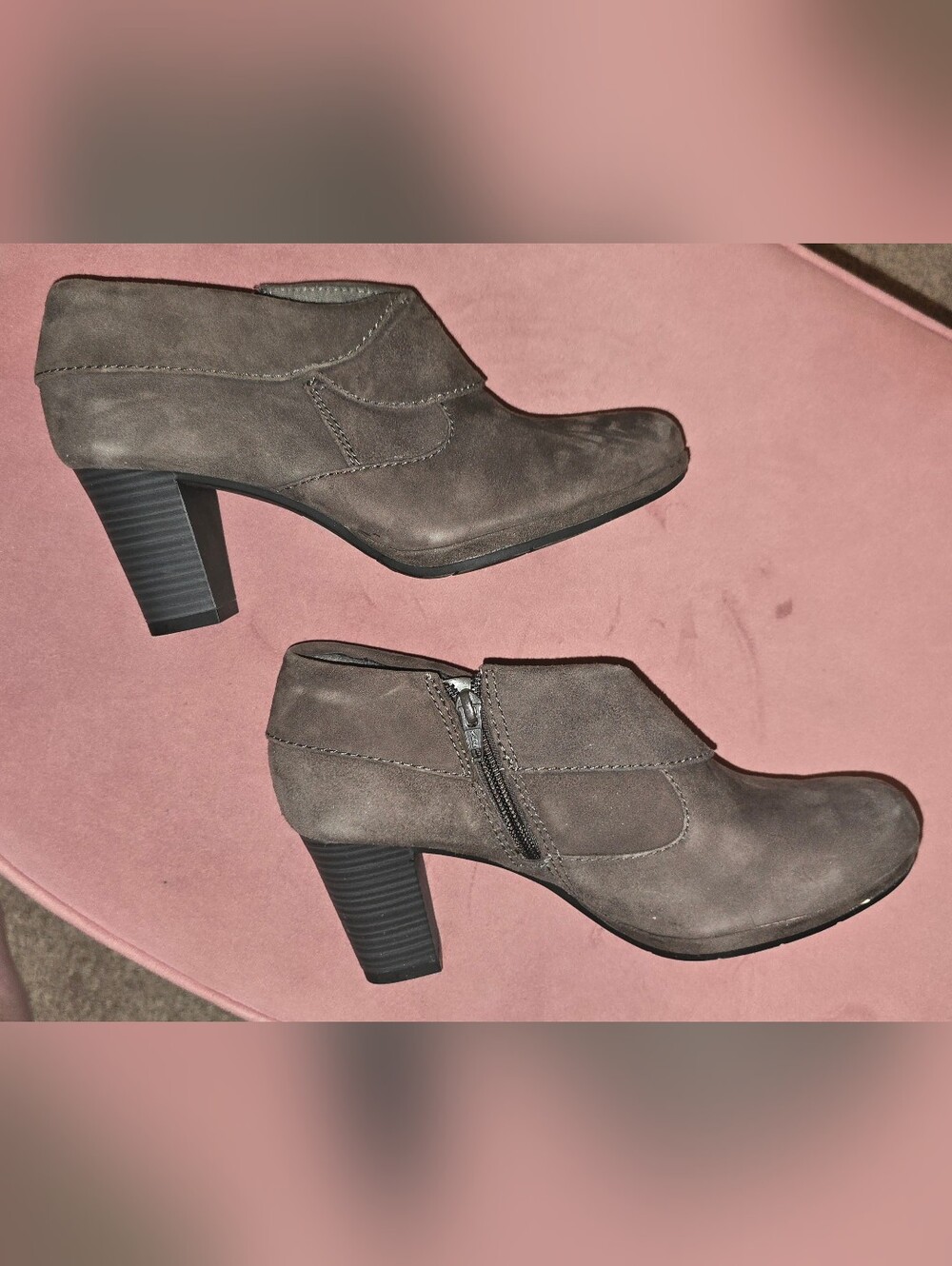 Clarks Kalea Aleita Ankle Boots Womens 9 Suede Heel Bootie Grey/Taupe NEW
